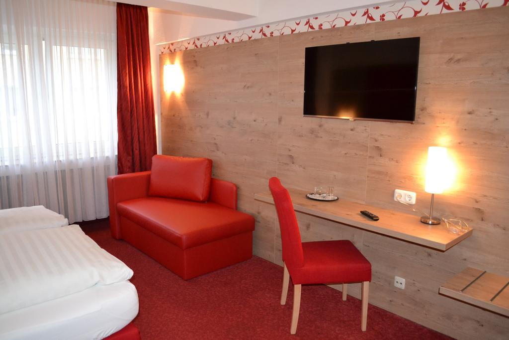 Hotel Minerva Garni Дюселдорф Екстериор снимка