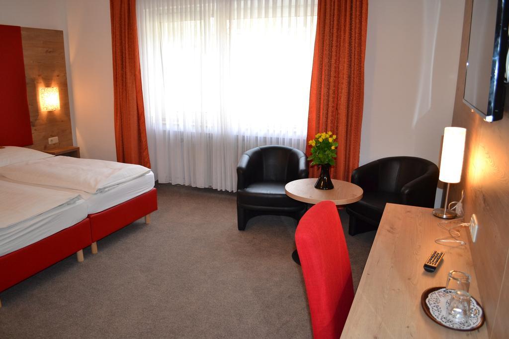 Hotel Minerva Garni Дюселдорф Екстериор снимка