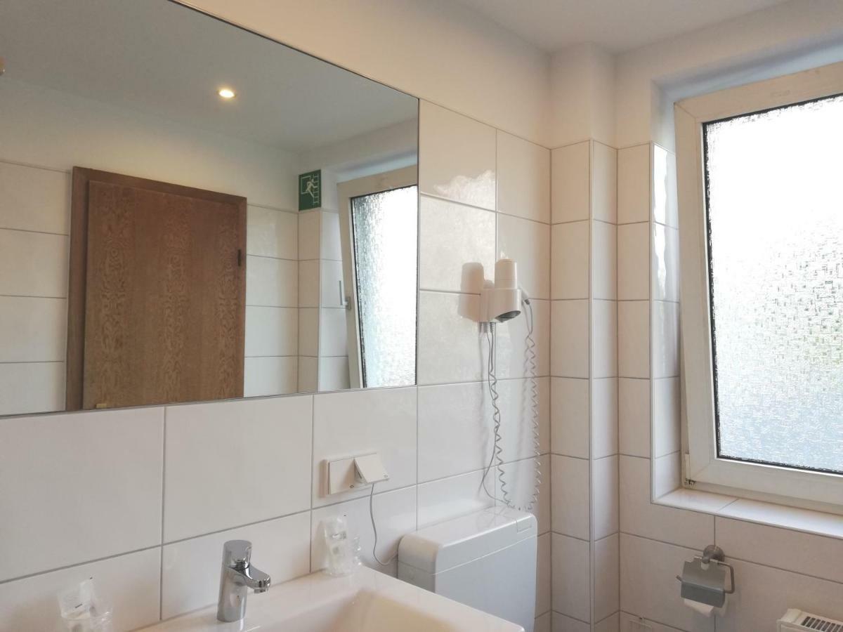 Hotel Minerva Garni Дюселдорф Екстериор снимка